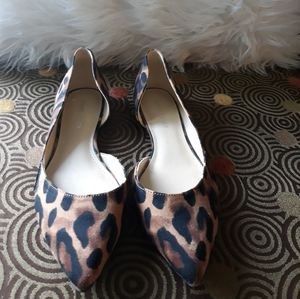 Marc Fisher leopard flats